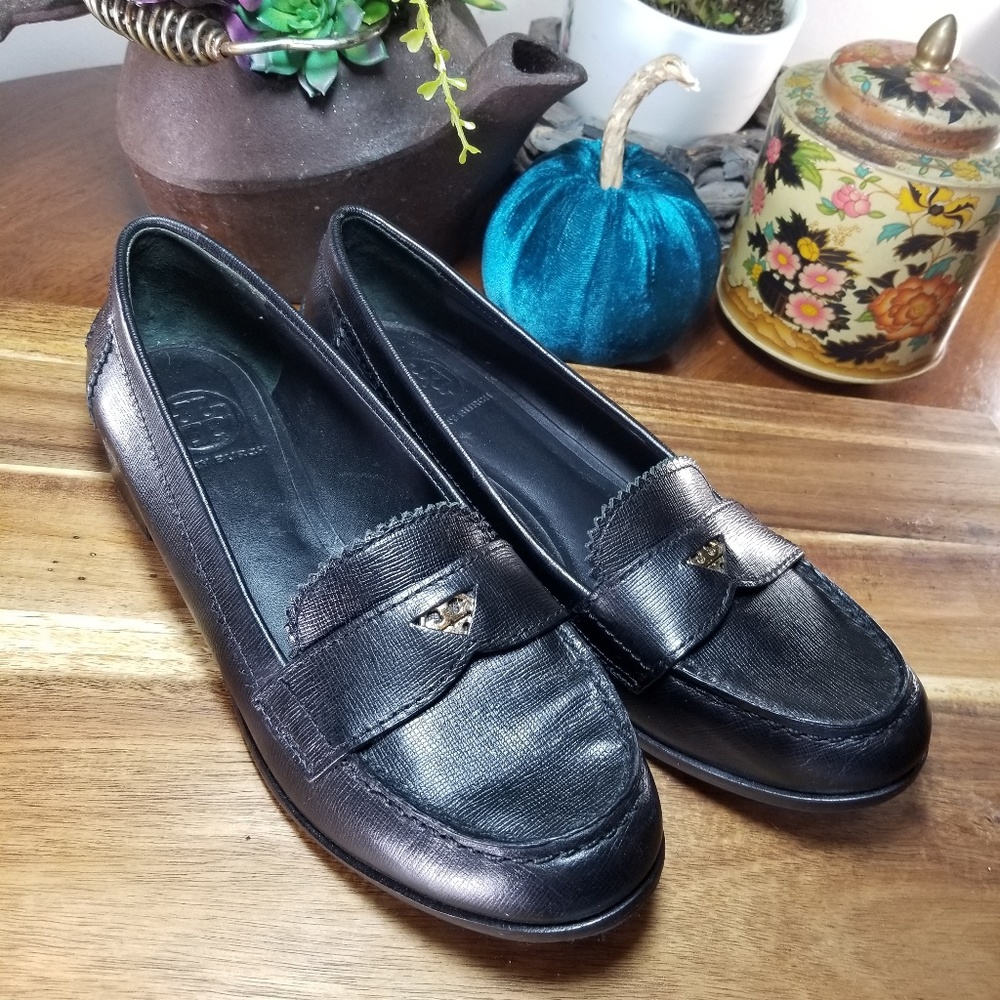 EUC Tory Burch Penny Loafers Black Sz 8.5